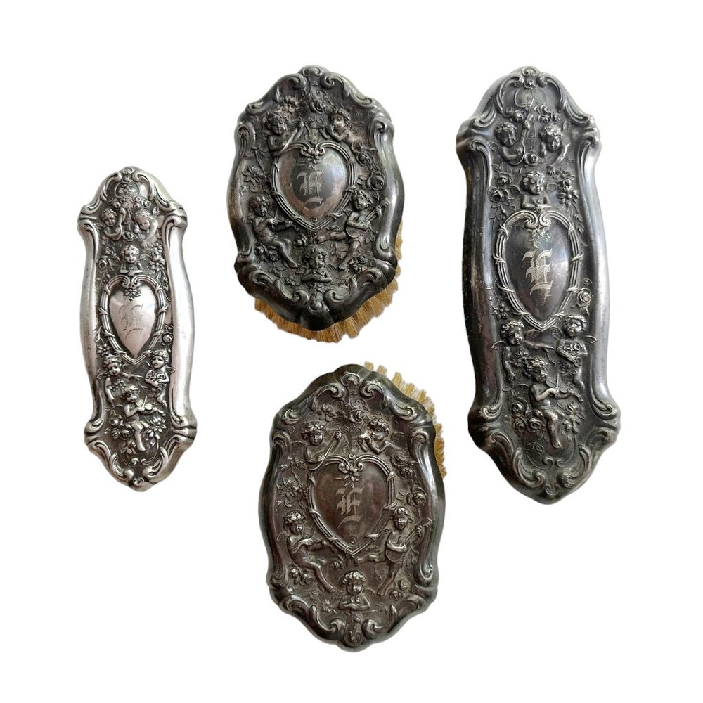 4 Antique 1907 Derby Silver Co Ornate Cherubs Clothes Brushes